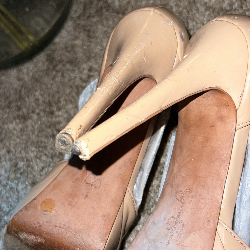 Jessica Simpson nude patent leather high heels dress shoes 4.75” heel height 8.5 - Picture 7 of 12